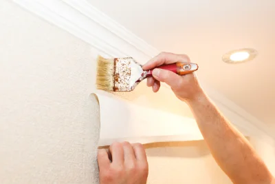 Pose de papier peint à Haut-Mauco — revêtements muraux et toiles de verre